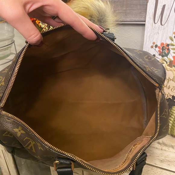 ❌SOLD❌
 Authentic Vintage LV Speedy 35 ❌SOLD❌ - Picture 9 of 10